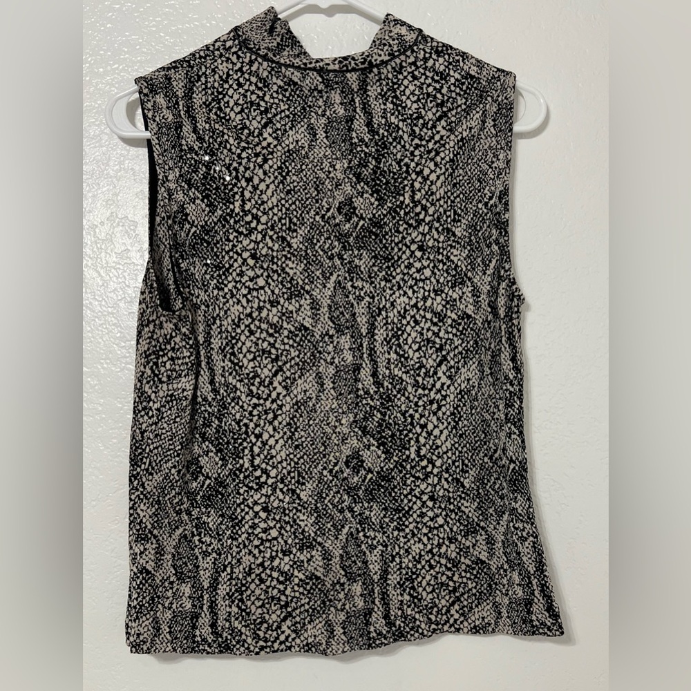 St. John Black Tan Animal Print Knit Sleeveless Mock Neck Sequin Top Size M - Picture 2 of 8